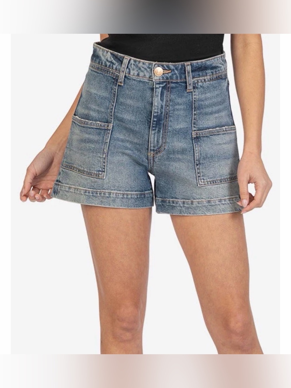 Kut from the Kloth - Jane Patch Pocket Shorts
Size 4